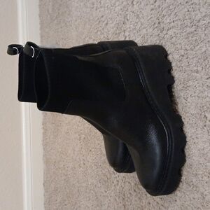 Dolce Vita Platform Boots 6.5